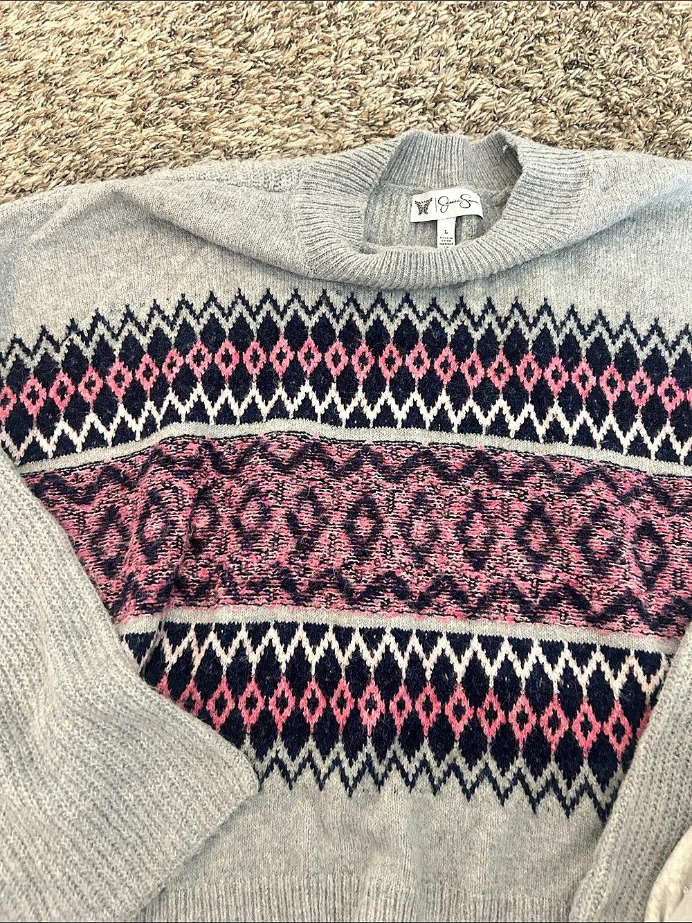 Sweater - Picture 2 of 5